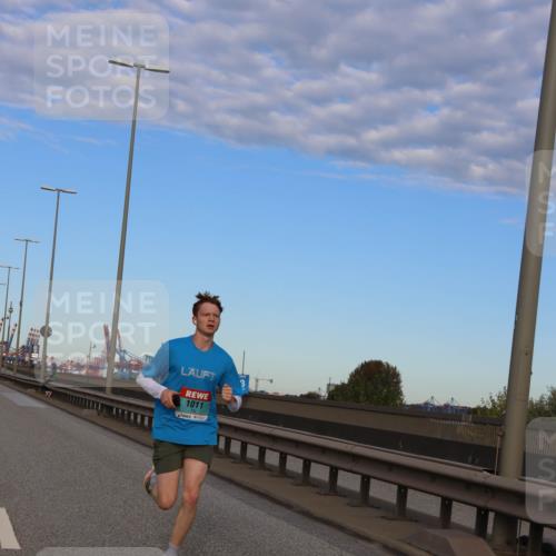 03.10.2024 - Köhlbrandbrückenlauf Miley Keyser http://msf.ph/oto/7165045 03.10.2024 09:34:16 Position 3 1011 meine-sportfotos.de