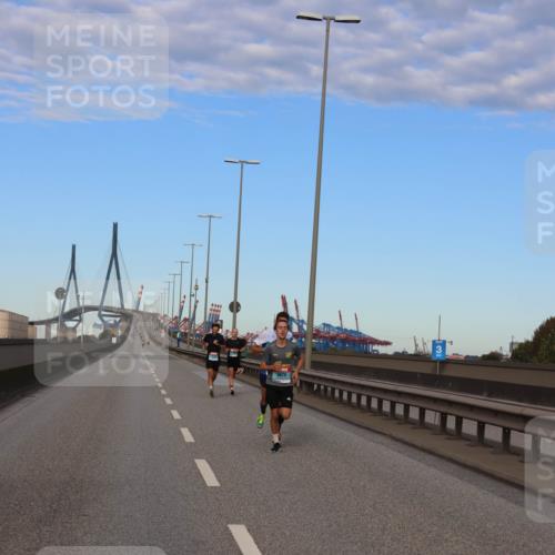 03.10.2024 - Köhlbrandbrückenlauf Miley Keyser http://msf.ph/oto/7165082 03.10.2024 09:34:50 Position 3 4224 meine-sportfotos.de