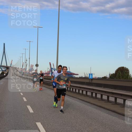 03.10.2024 - Köhlbrandbrückenlauf Miley Keyser http://msf.ph/oto/7165090 03.10.2024 09:34:51 Position 3 76 meine-sportfotos.de