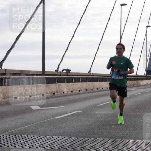 03.10.2024 - Köhlbrandbrückenlauf Matties Gatica Varas http://msf.ph/oto/7165232 03.10.2024 09:18:15 Position 2  meine-sportfotos.de