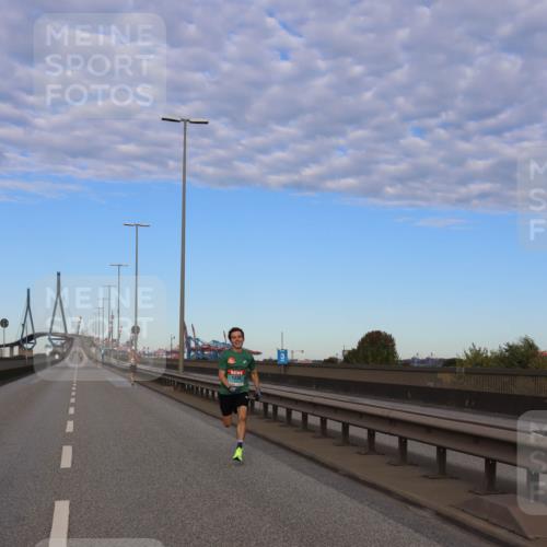 03.10.2024 - Köhlbrandbrückenlauf Miley Keyser http://msf.ph/oto/7165238 03.10.2024 09:35:29 Position 3 1330 meine-sportfotos.de