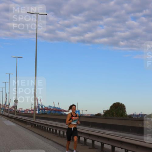 03.10.2024 - Köhlbrandbrückenlauf Miley Keyser http://msf.ph/oto/7165266 03.10.2024 09:35:37 Position 3  meine-sportfotos.de