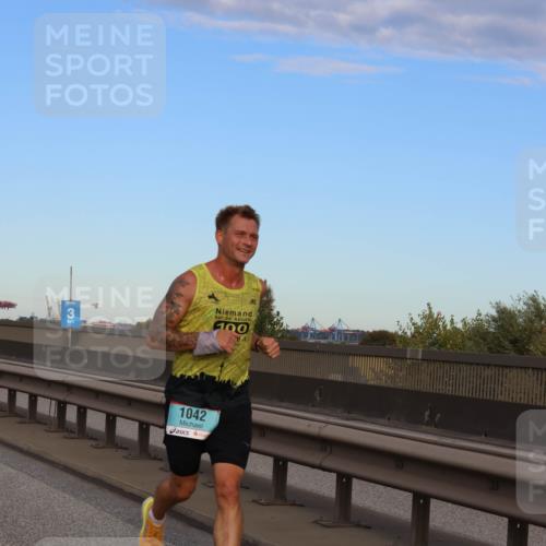 03.10.2024 - Köhlbrandbrückenlauf Miley Keyser http://msf.ph/oto/7165339 03.10.2024 09:36:09 Position 3 100, 1042 meine-sportfotos.de