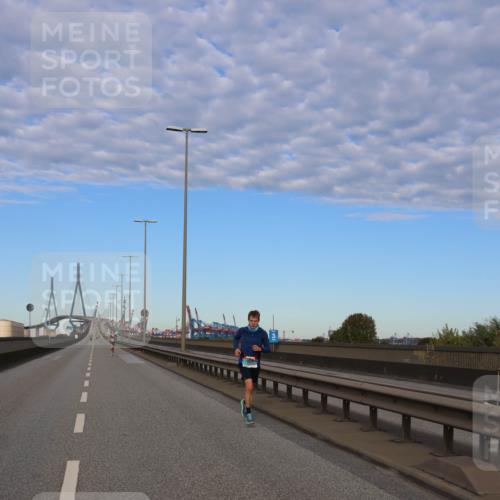 03.10.2024 - Köhlbrandbrückenlauf Miley Keyser http://msf.ph/oto/7165352 03.10.2024 09:36:25 Position 3  meine-sportfotos.de