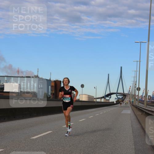 03.10.2024 - Köhlbrandbrückenlauf Miley Keyser http://msf.ph/oto/7165386 03.10.2024 09:36:36 Position 3 1024, 24, 2004 meine-sportfotos.de