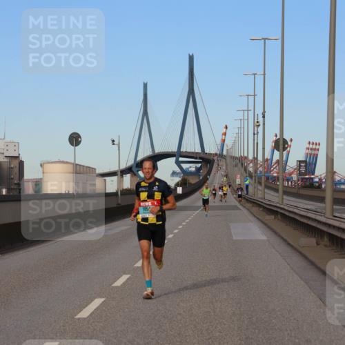 03.10.2024 - Köhlbrandbrückenlauf Miley Keyser http://msf.ph/oto/7165439 03.10.2024 09:36:58 Position 3 1050 meine-sportfotos.de