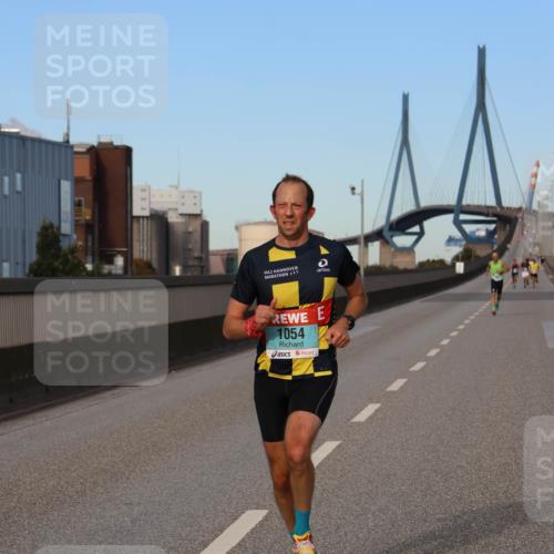 03.10.2024 - Köhlbrandbrückenlauf Miley Keyser http://msf.ph/oto/7165498 03.10.2024 09:37:01 Position 3 0, 1054 meine-sportfotos.de