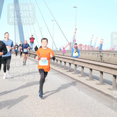 03.10.2024 - Köhlbrandbrückenlauf Jannik Wohlers http://msf.ph/oto/7165525 03.10.2024 09:41:52 Position 2 1373, 1613, 1471 meine-sportfotos.de