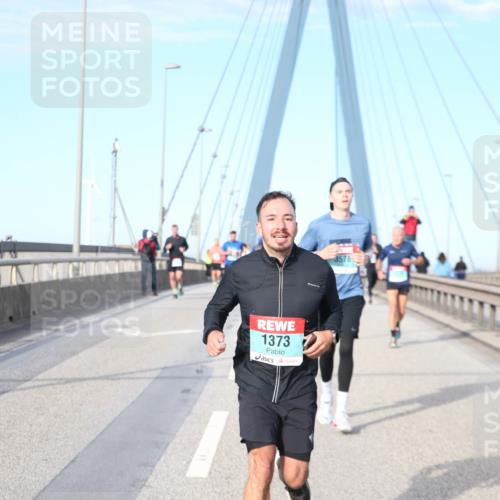 03.10.2024 - Köhlbrandbrückenlauf Jannik Wohlers http://msf.ph/oto/7165573 03.10.2024 09:41:53 Position 2 1373, 3578, 1471 meine-sportfotos.de