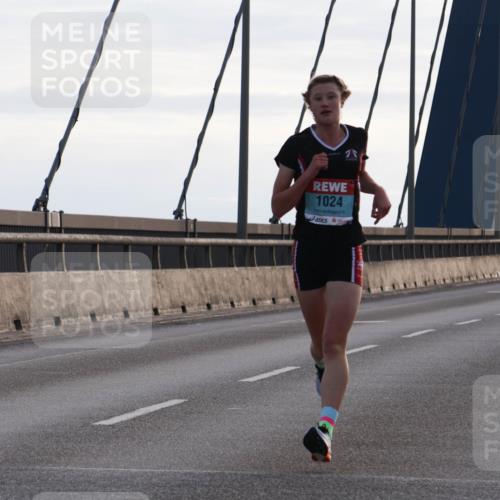 03.10.2024 - Köhlbrandbrückenlauf Matties Gatica Varas http://msf.ph/oto/7165582 03.10.2024 09:18:45 Position 2 1024, 1018 meine-sportfotos.de