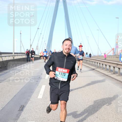 03.10.2024 - Köhlbrandbrückenlauf Jannik Wohlers http://msf.ph/oto/7165593 03.10.2024 09:41:53 Position 2 1373 meine-sportfotos.de