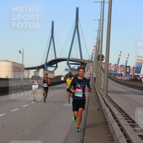 03.10.2024 - Köhlbrandbrückenlauf Miley Keyser http://msf.ph/oto/7165657 03.10.2024 09:37:26 Position 3 1043, 1014 meine-sportfotos.de