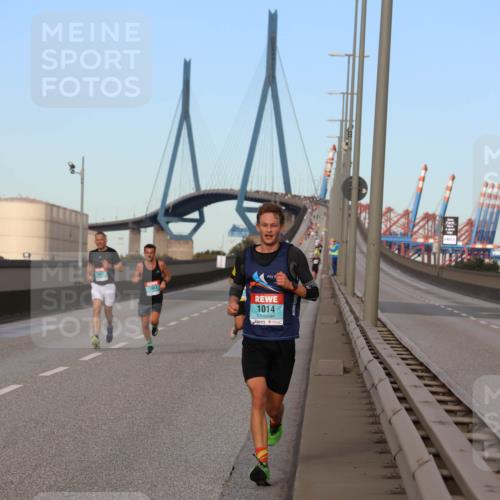 03.10.2024 - Köhlbrandbrückenlauf Miley Keyser http://msf.ph/oto/7165666 03.10.2024 09:37:27 Position 3 1063, 1014 meine-sportfotos.de