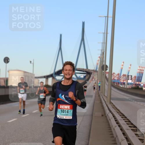 03.10.2024 - Köhlbrandbrückenlauf Miley Keyser http://msf.ph/oto/7165703 03.10.2024 09:37:29 Position 3 1014 meine-sportfotos.de