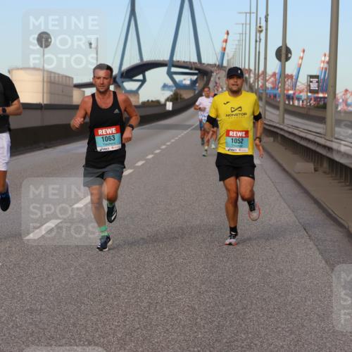 03.10.2024 - Köhlbrandbrückenlauf Miley Keyser http://msf.ph/oto/7165723 03.10.2024 09:37:34 Position 3 1043, 1063, 1052 meine-sportfotos.de