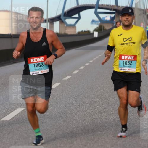 03.10.2024 - Köhlbrandbrückenlauf Miley Keyser http://msf.ph/oto/7165735 03.10.2024 09:37:34 Position 3 1063, 1052 meine-sportfotos.de