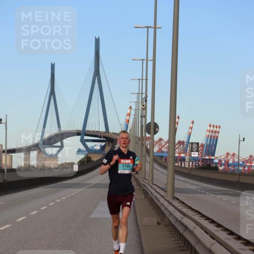 03.10.2024 - Köhlbrandbrückenlauf Miley Keyser http://msf.ph/oto/7165840 03.10.2024 09:38:06 Position 3 1165 meine-sportfotos.de