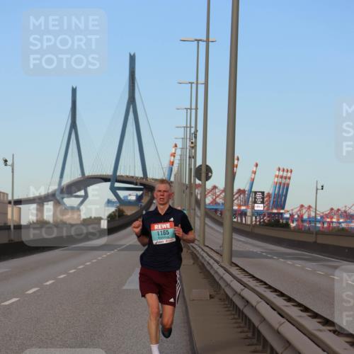 03.10.2024 - Köhlbrandbrückenlauf Miley Keyser http://msf.ph/oto/7165845 03.10.2024 09:38:06 Position 3 10, 1165 meine-sportfotos.de