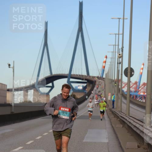 03.10.2024 - Köhlbrandbrückenlauf Miley Keyser http://msf.ph/oto/7165857 03.10.2024 09:38:22 Position 3 1313 meine-sportfotos.de