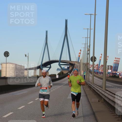 03.10.2024 - Köhlbrandbrückenlauf Miley Keyser http://msf.ph/oto/7165894 03.10.2024 09:38:41 Position 3 1377 meine-sportfotos.de