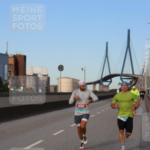 03.10.2024 - Köhlbrandbrückenlauf Miley Keyser http://msf.ph/oto/7165925 03.10.2024 09:38:42 Position 3 1377 meine-sportfotos.de