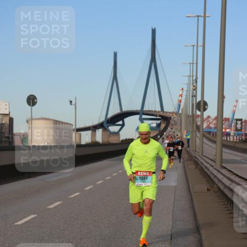 03.10.2024 - Köhlbrandbrückenlauf Miley Keyser http://msf.ph/oto/7165937 03.10.2024 09:38:48 Position 3 1051 meine-sportfotos.de