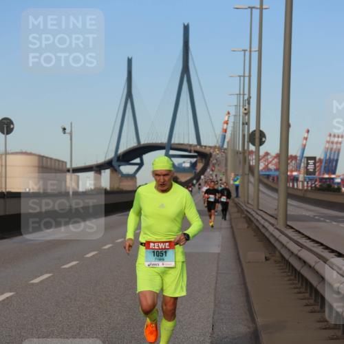 03.10.2024 - Köhlbrandbrückenlauf Miley Keyser http://msf.ph/oto/7165949 03.10.2024 09:38:49 Position 3 1051 meine-sportfotos.de