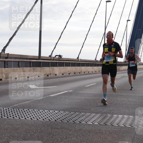 03.10.2024 - Köhlbrandbrückenlauf Matties Gatica Varas http://msf.ph/oto/7166024 03.10.2024 09:19:03 Position 2 1054, 106 meine-sportfotos.de