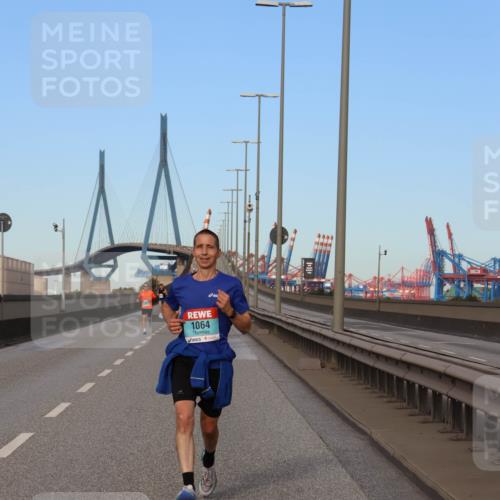 03.10.2024 - Köhlbrandbrückenlauf Miley Keyser http://msf.ph/oto/7166034 03.10.2024 09:39:13 Position 3 1064 meine-sportfotos.de