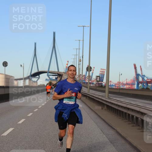 03.10.2024 - Köhlbrandbrückenlauf Miley Keyser http://msf.ph/oto/7166036 03.10.2024 09:39:14 Position 3 1064 meine-sportfotos.de