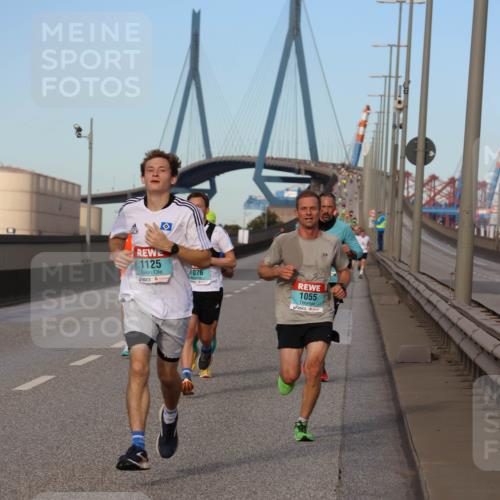 03.10.2024 - Köhlbrandbrückenlauf Miley Keyser http://msf.ph/oto/7166072 03.10.2024 09:39:22 Position 3 1125, 1076, 1055 meine-sportfotos.de