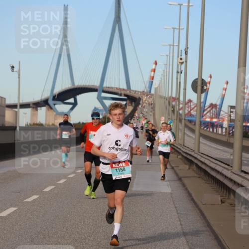 03.10.2024 - Köhlbrandbrückenlauf Miley Keyser http://msf.ph/oto/7166135 03.10.2024 09:39:44 Position 3 1158 meine-sportfotos.de