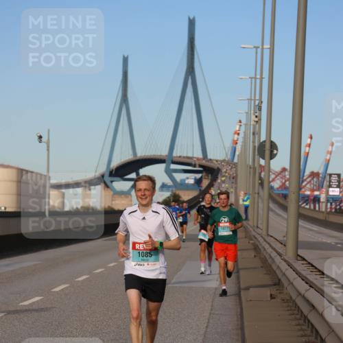 03.10.2024 - Köhlbrandbrückenlauf Miley Keyser http://msf.ph/oto/7166169 03.10.2024 09:39:52 Position 3 1085, 29, 1077 meine-sportfotos.de