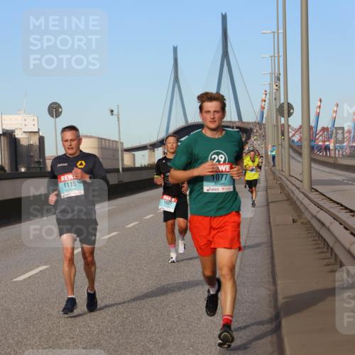 03.10.2024 - Köhlbrandbrückenlauf Miley Keyser http://msf.ph/oto/7166187 03.10.2024 09:39:59 Position 3 1115, 1057, 29, 1077 meine-sportfotos.de