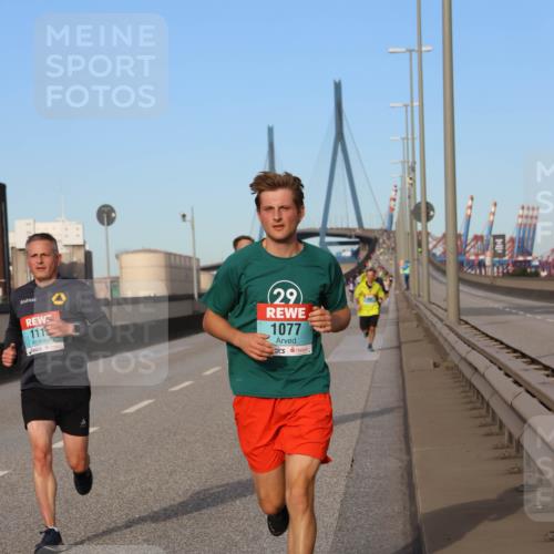 03.10.2024 - Köhlbrandbrückenlauf Miley Keyser http://msf.ph/oto/7166193 03.10.2024 09:40:00 Position 3 111, 29, 1077 meine-sportfotos.de