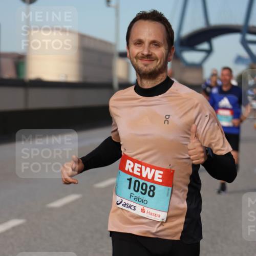 03.10.2024 - Köhlbrandbrückenlauf Miley Keyser http://msf.ph/oto/7166284 03.10.2024 09:40:33 Position 3 1098 meine-sportfotos.de