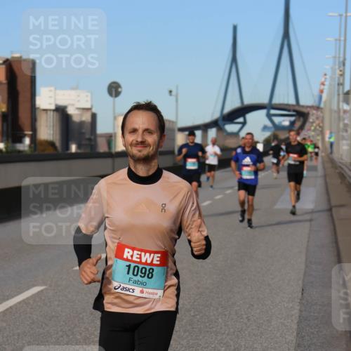 03.10.2024 - Köhlbrandbrückenlauf Miley Keyser http://msf.ph/oto/7166297 03.10.2024 09:40:34 Position 3 1098 meine-sportfotos.de