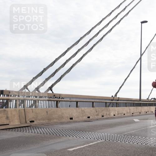 03.10.2024 - Köhlbrandbrückenlauf Matties Gatica Varas http://msf.ph/oto/7166334 03.10.2024 09:19:22 Position 2 1165, 1043 meine-sportfotos.de