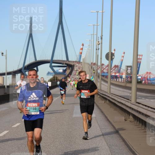 03.10.2024 - Köhlbrandbrückenlauf Miley Keyser http://msf.ph/oto/7166350 03.10.2024 09:40:38 Position 3 1155, 18 meine-sportfotos.de