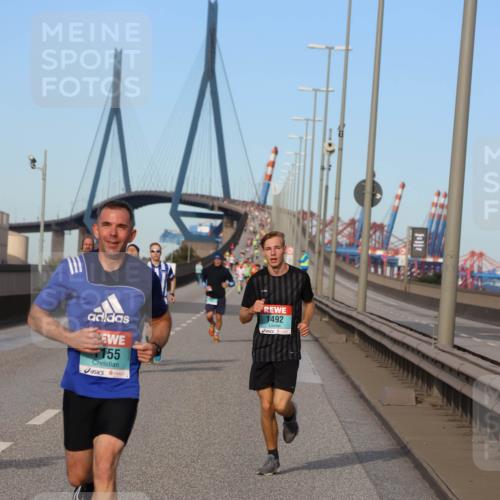 03.10.2024 - Köhlbrandbrückenlauf Miley Keyser http://msf.ph/oto/7166377 03.10.2024 09:40:38 Position 3 155, 1492 meine-sportfotos.de