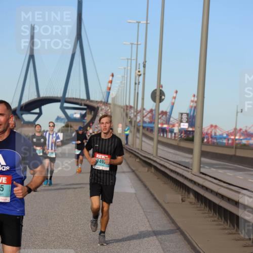 03.10.2024 - Köhlbrandbrückenlauf Miley Keyser http://msf.ph/oto/7166389 03.10.2024 09:40:39 Position 3 5, 141, 1492 meine-sportfotos.de