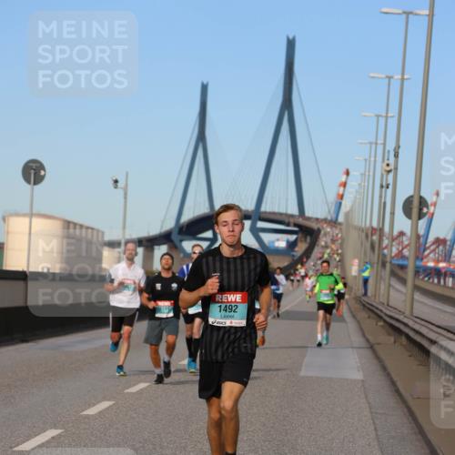 03.10.2024 - Köhlbrandbrückenlauf Miley Keyser http://msf.ph/oto/7166430 03.10.2024 09:40:40 Position 3 1492 meine-sportfotos.de