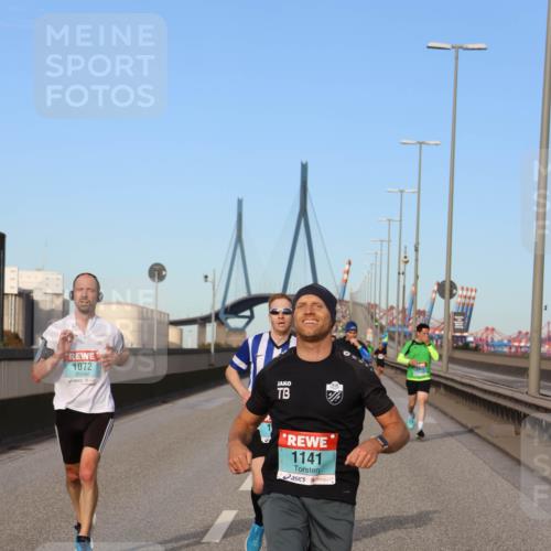 03.10.2024 - Köhlbrandbrückenlauf Miley Keyser http://msf.ph/oto/7166465 03.10.2024 09:40:47 Position 3 1072, 1141 meine-sportfotos.de