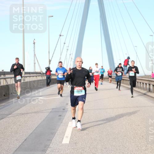 03.10.2024 - Köhlbrandbrückenlauf Jannik Wohlers http://msf.ph/oto/7166544 03.10.2024 09:41:57 Position 2 4, 2570 meine-sportfotos.de