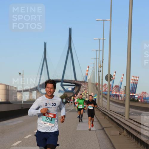 03.10.2024 - Köhlbrandbrückenlauf Miley Keyser http://msf.ph/oto/7166655 03.10.2024 09:41:02 Position 3 2022, 1218 meine-sportfotos.de