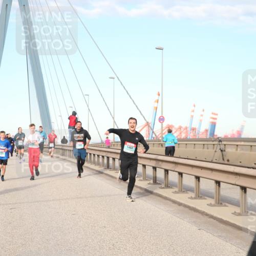 03.10.2024 - Köhlbrandbrückenlauf Jannik Wohlers http://msf.ph/oto/7166756 03.10.2024 09:41:59 Position 2 1484, 1998 meine-sportfotos.de
