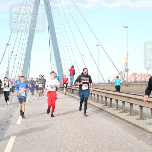 03.10.2024 - Köhlbrandbrückenlauf Jannik Wohlers http://msf.ph/oto/7166792 03.10.2024 09:42:01 Position 2 1997, 1999, 1, 1400, 1484 meine-sportfotos.de