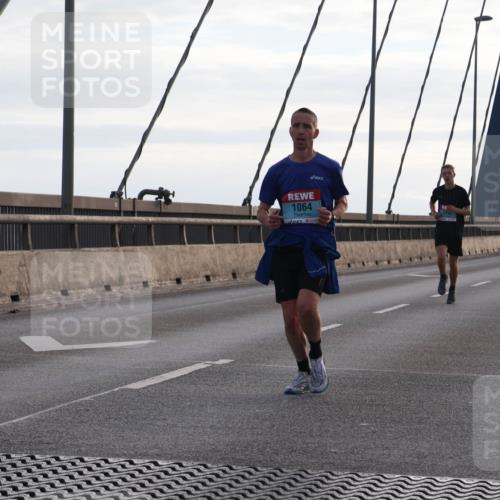 03.10.2024 - Köhlbrandbrückenlauf Matties Gatica Varas http://msf.ph/oto/7166862 03.10.2024 09:19:52 Position 2 1064, 1492 meine-sportfotos.de
