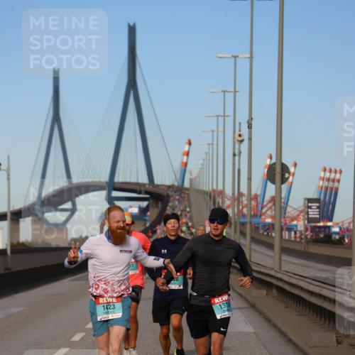 03.10.2024 - Köhlbrandbrückenlauf Miley Keyser http://msf.ph/oto/7166898 03.10.2024 09:41:22 Position 3 1423, 13, 1316 meine-sportfotos.de