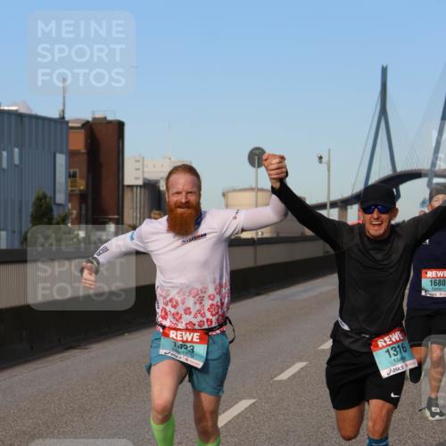 03.10.2024 - Köhlbrandbrückenlauf Miley Keyser http://msf.ph/oto/7166942 03.10.2024 09:41:25 Position 3 1493, 1316, 1680 meine-sportfotos.de